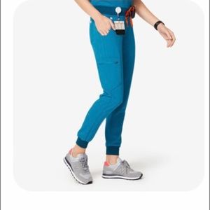 FIGS Limited Edition Alps Blue Scrub set